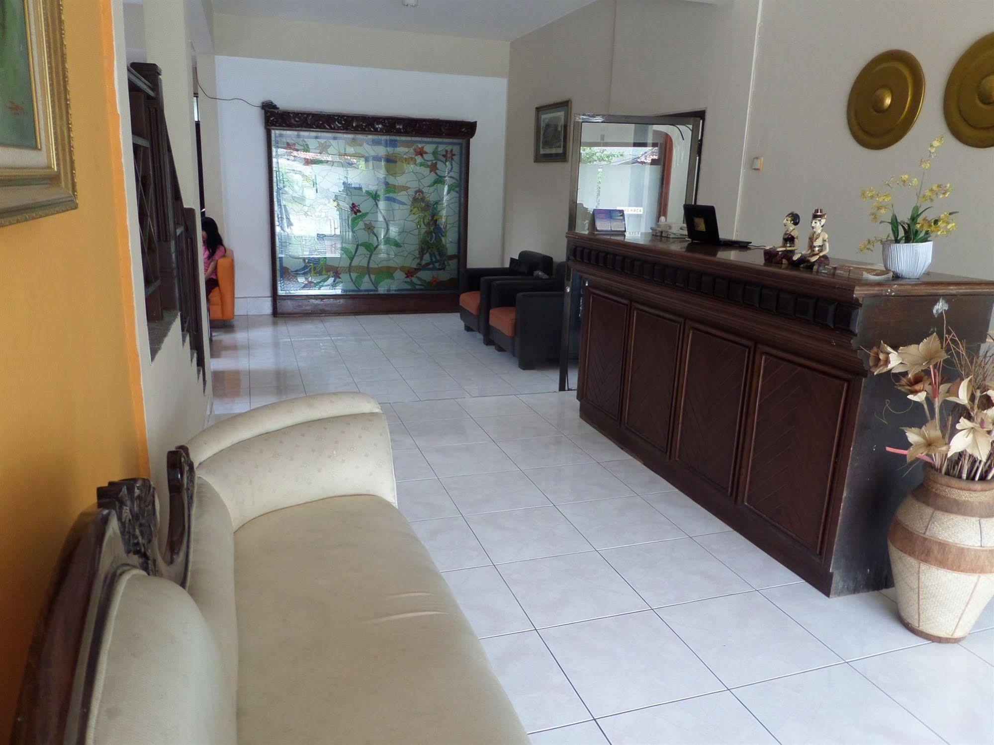 Oyo 201 Emdi House Timoho Hotell Yogyakarta Eksteriør bilde