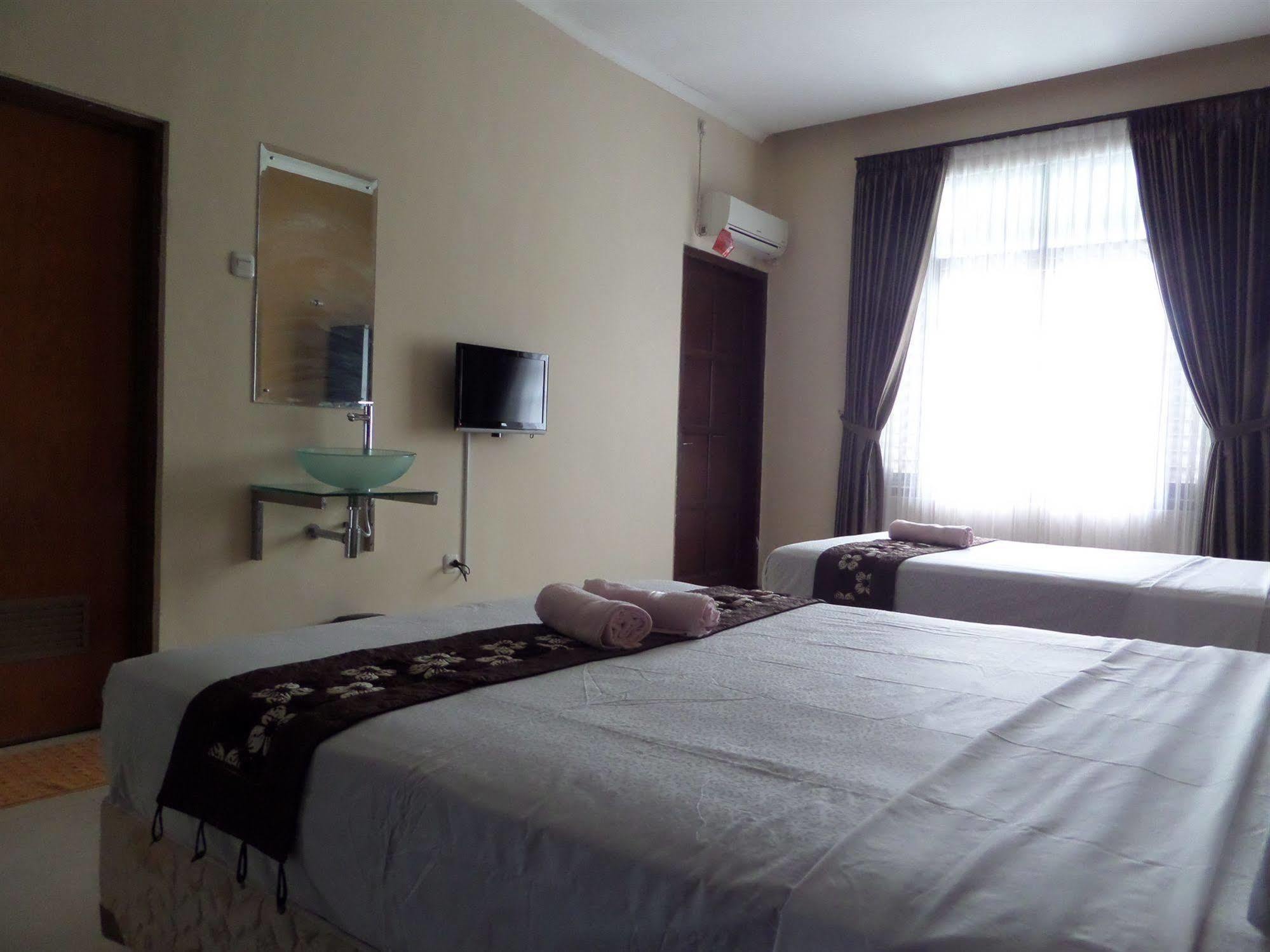 Oyo 201 Emdi House Timoho Hotell Yogyakarta Eksteriør bilde