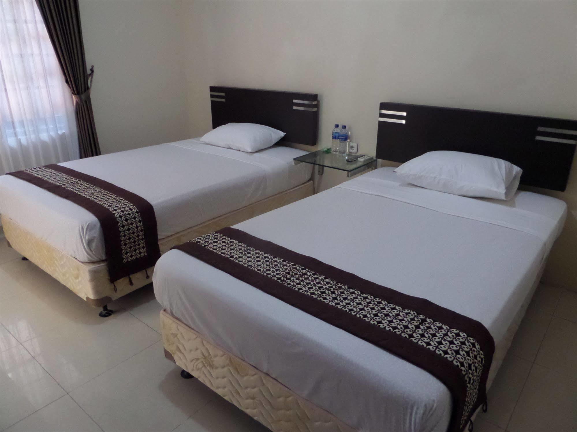 Oyo 201 Emdi House Timoho Hotell Yogyakarta Eksteriør bilde